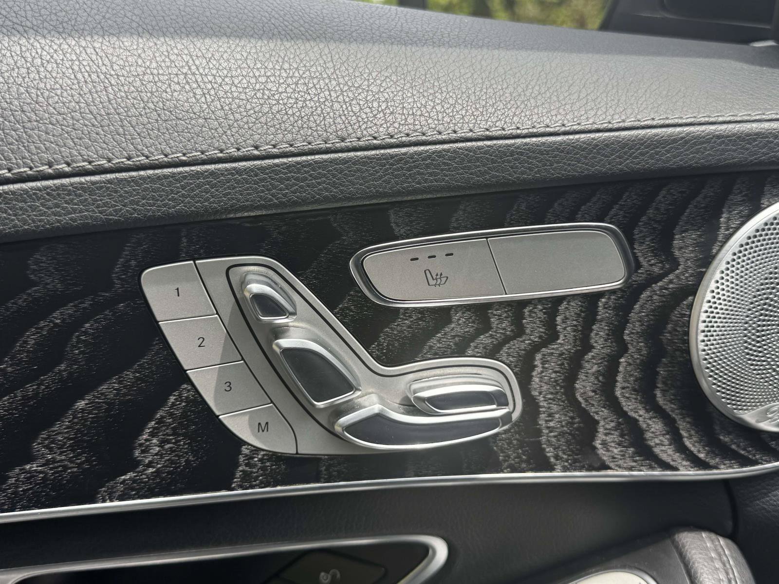 Used 2015 Mercedes-Benz C 300 4MATIC Sedan image 17