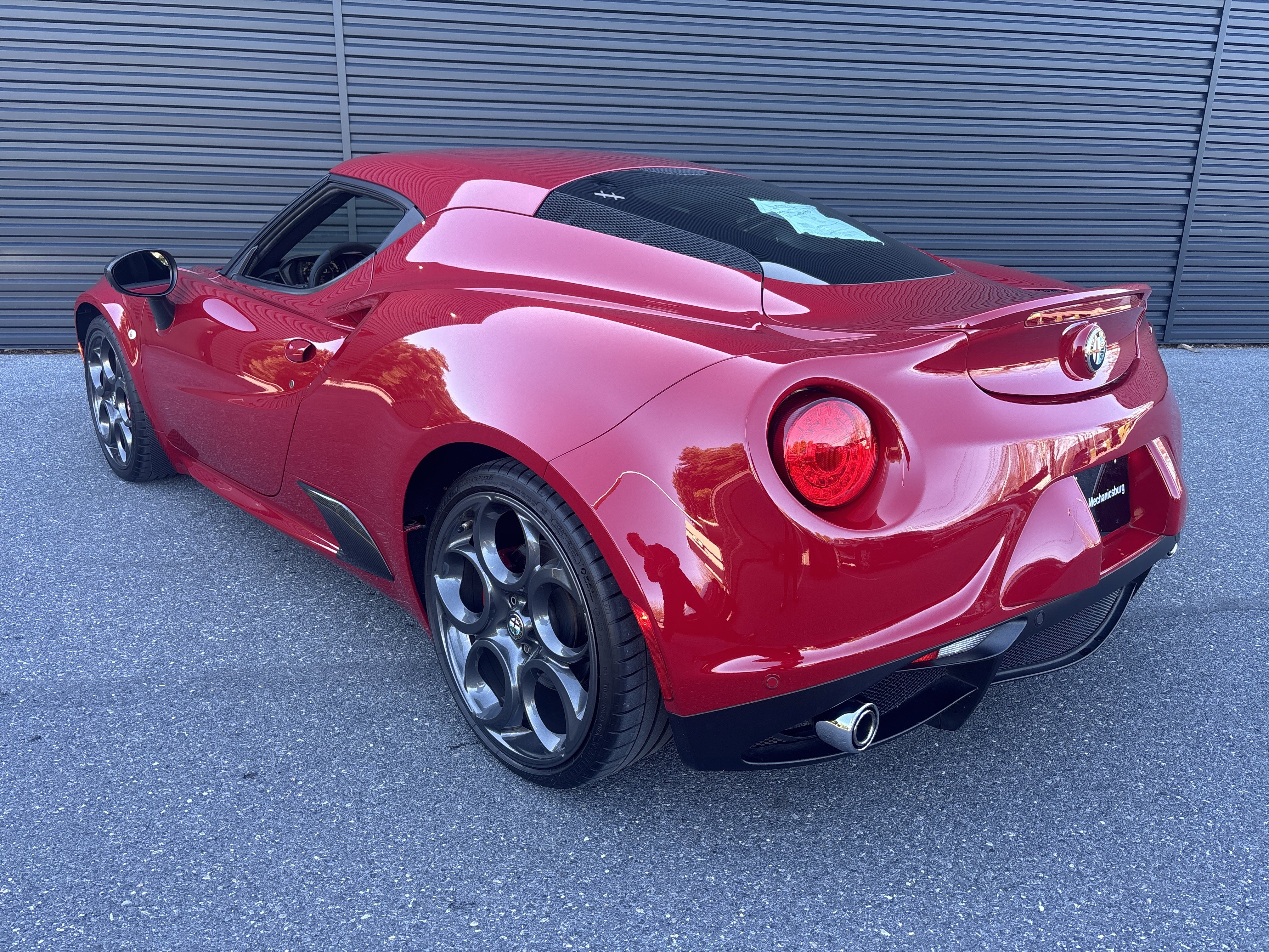 Used 2015 Alfa Romeo 4C Coupe w/ Leather Interior Group image 3