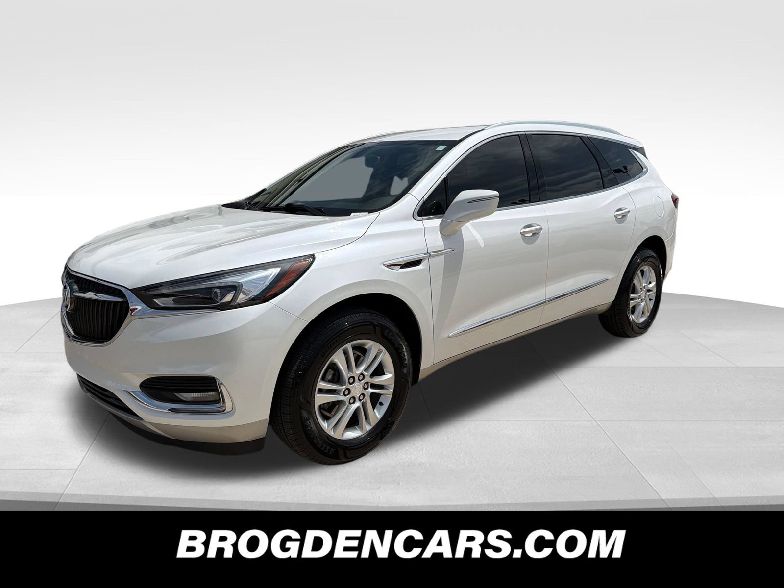 Used 2018 Buick Enclave Essence w/ Trailering Package FWD image 4