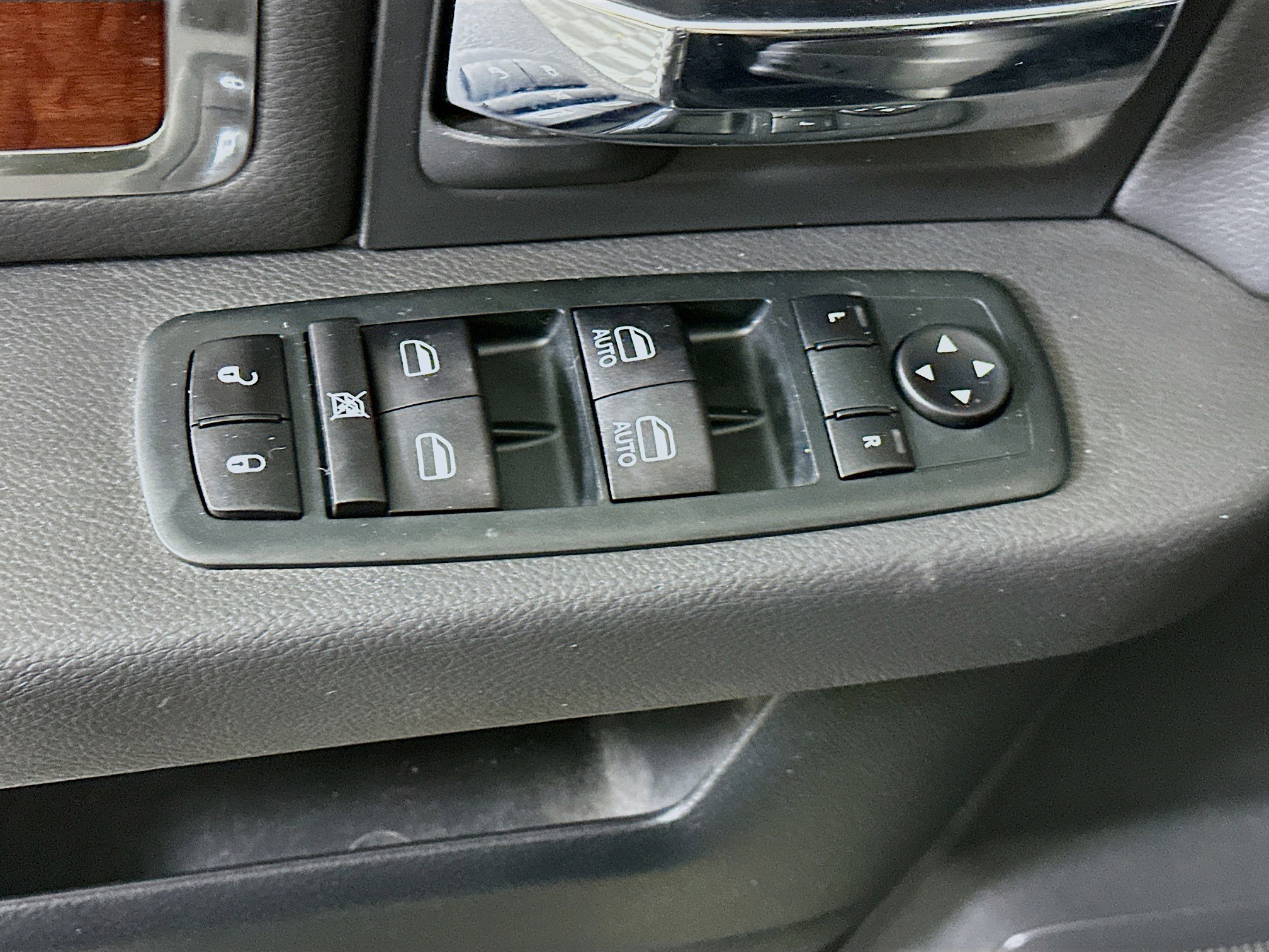 Used 2012 RAM 3500 Laramie w/ HD Snow Plow Prep Group image 15