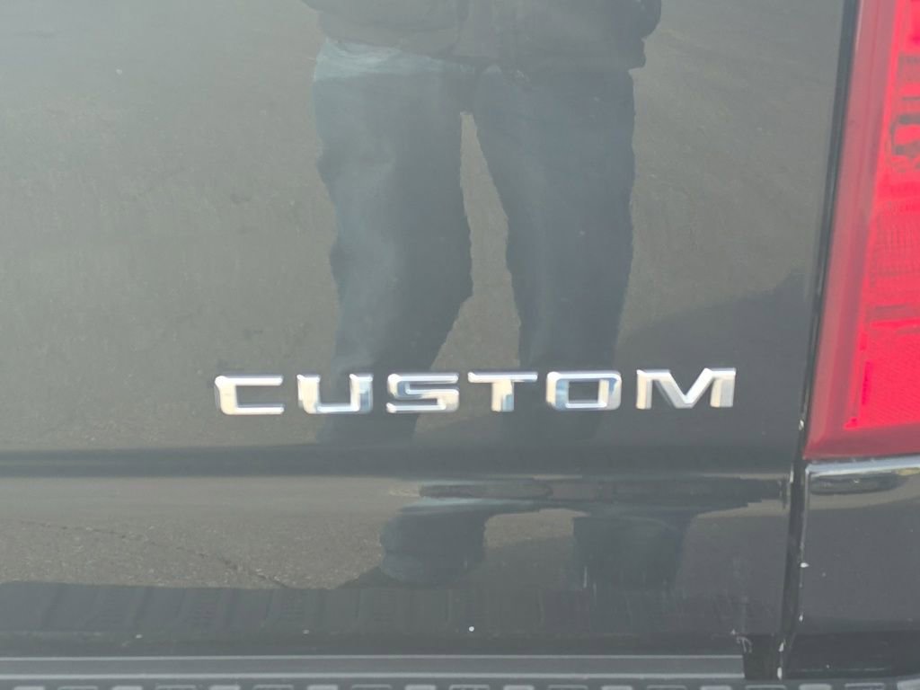 Used 2022 Chevrolet Silverado 2500 Custom w/ Infotainment Package AWD/4WD image 8