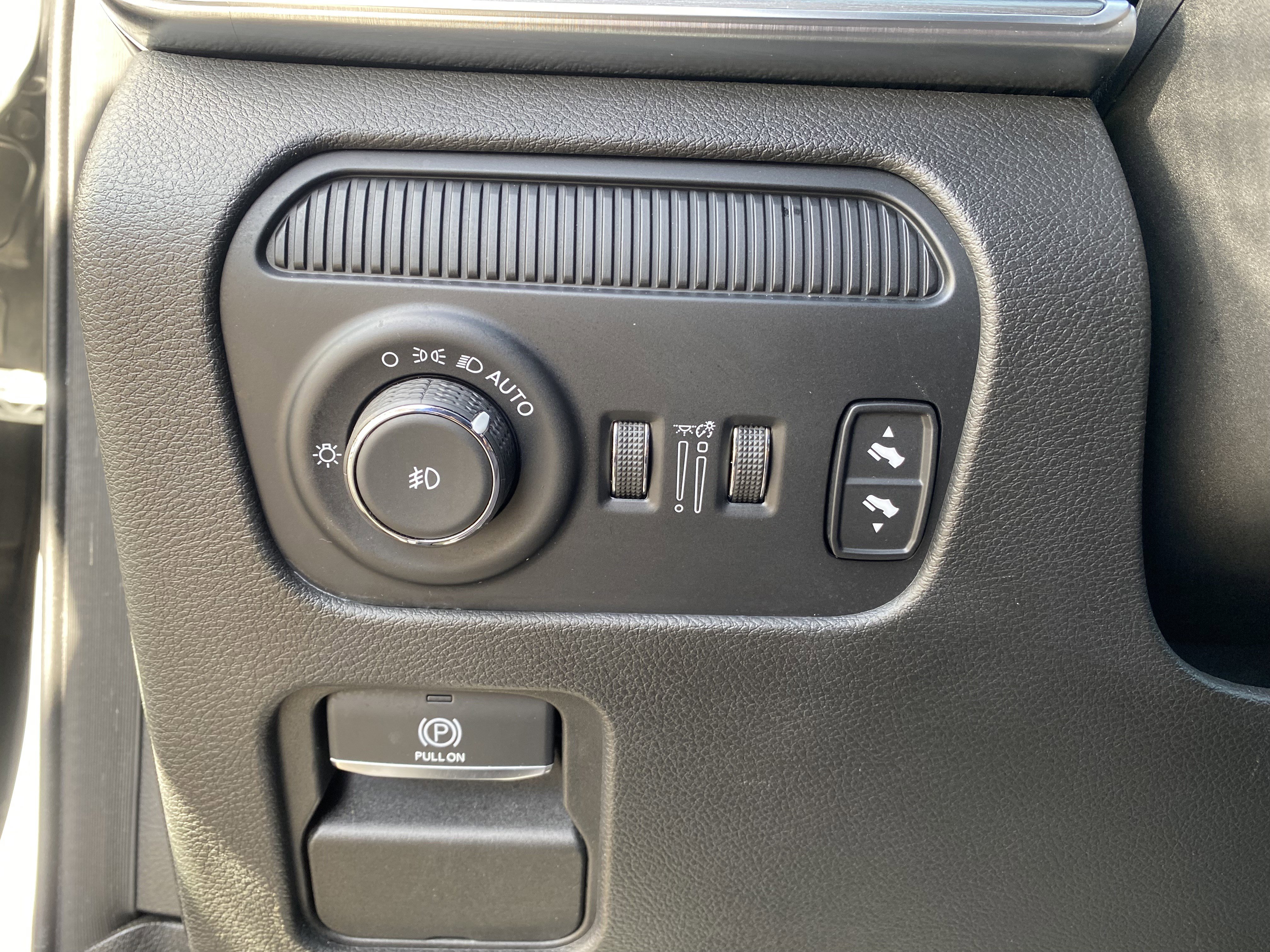 Used 2023 Jeep Wagoneer Series II image 18