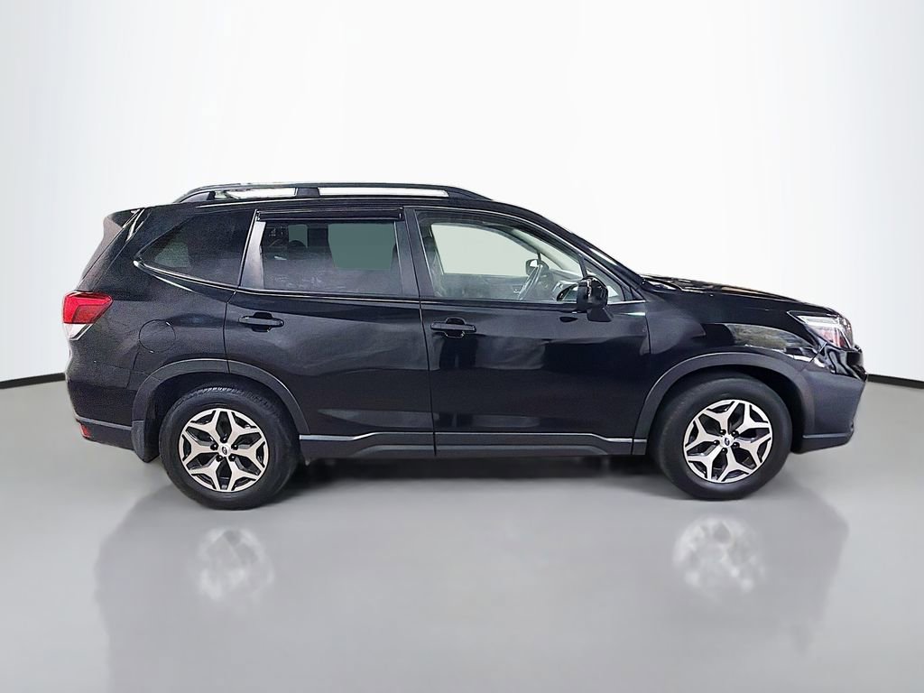 Used 2020 Subaru Forester Premium image 10