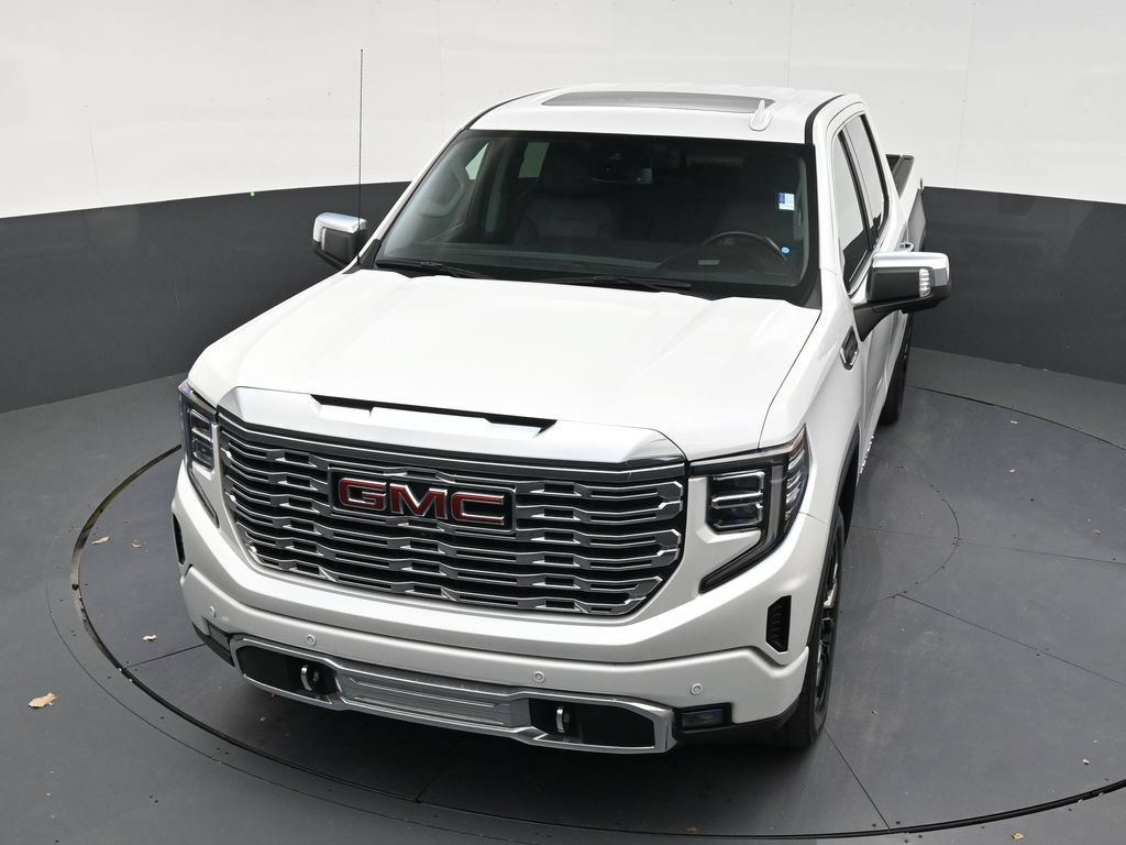 Used 2023 GMC Sierra 1500 Denali w/ Denali Carbonpro Edition AWD/4WD image 19