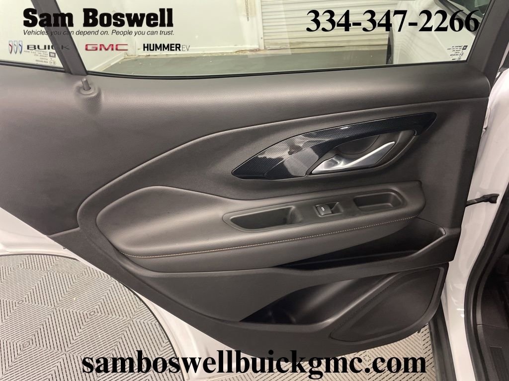 Used 2022 GMC Terrain AT4 image 25