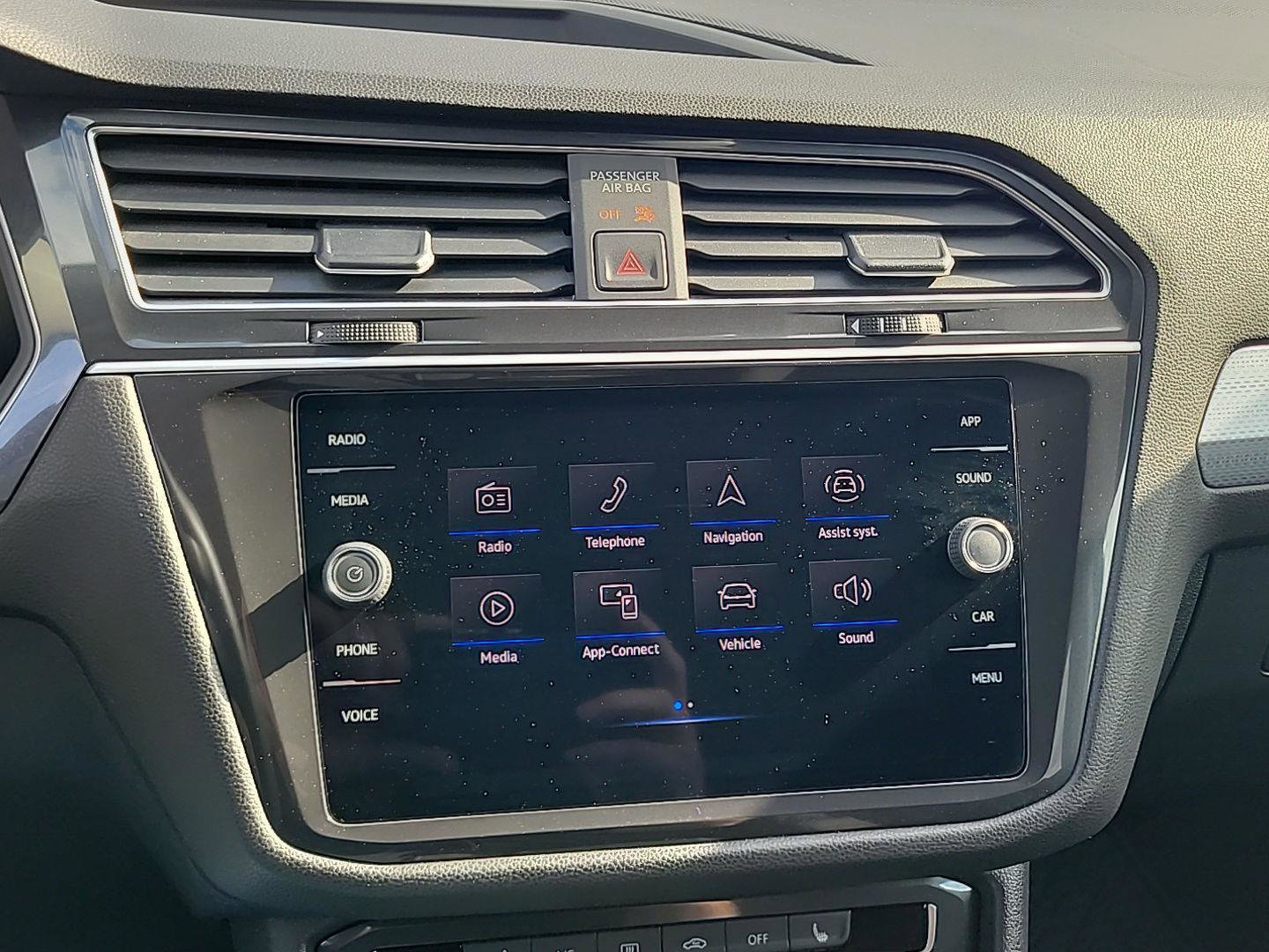 Certified 2024 Volkswagen Tiguan S image 24