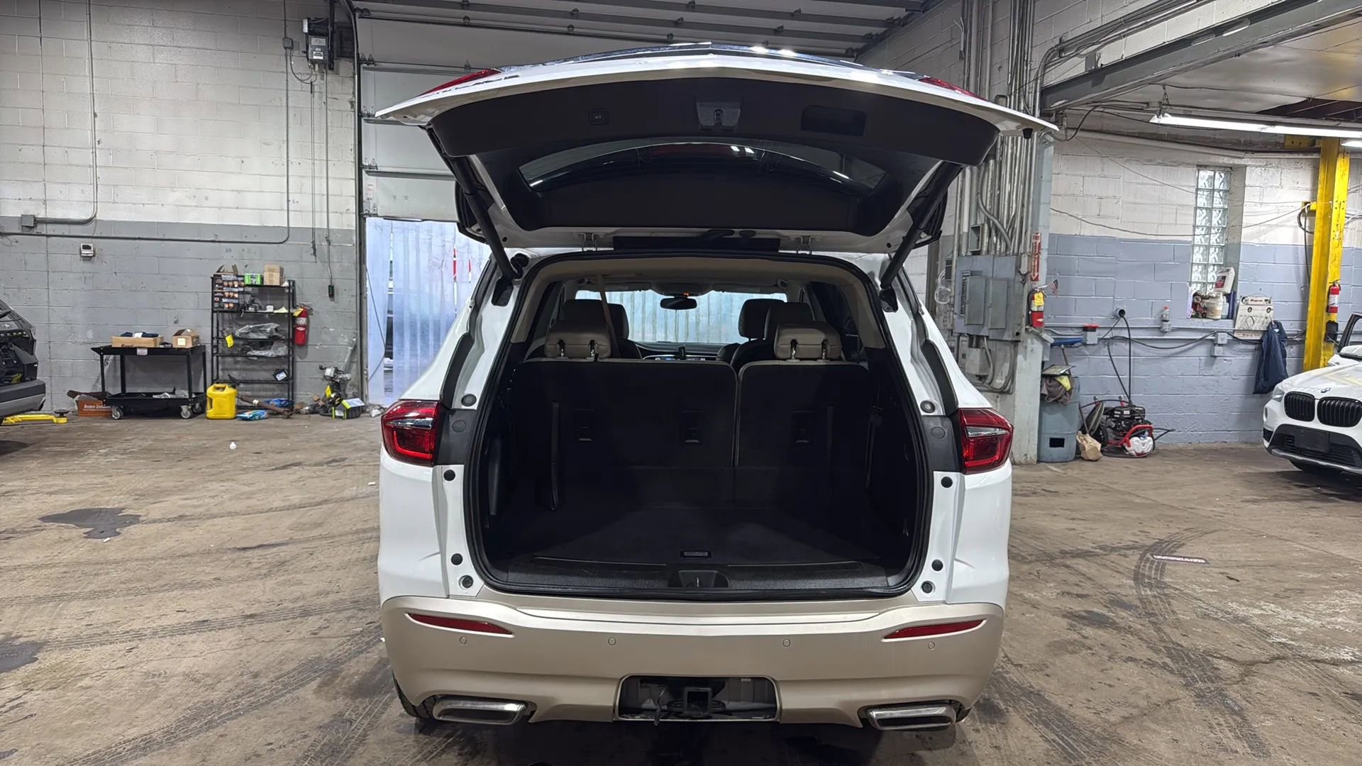 Used 2020 Buick Enclave Essence FWD image 26