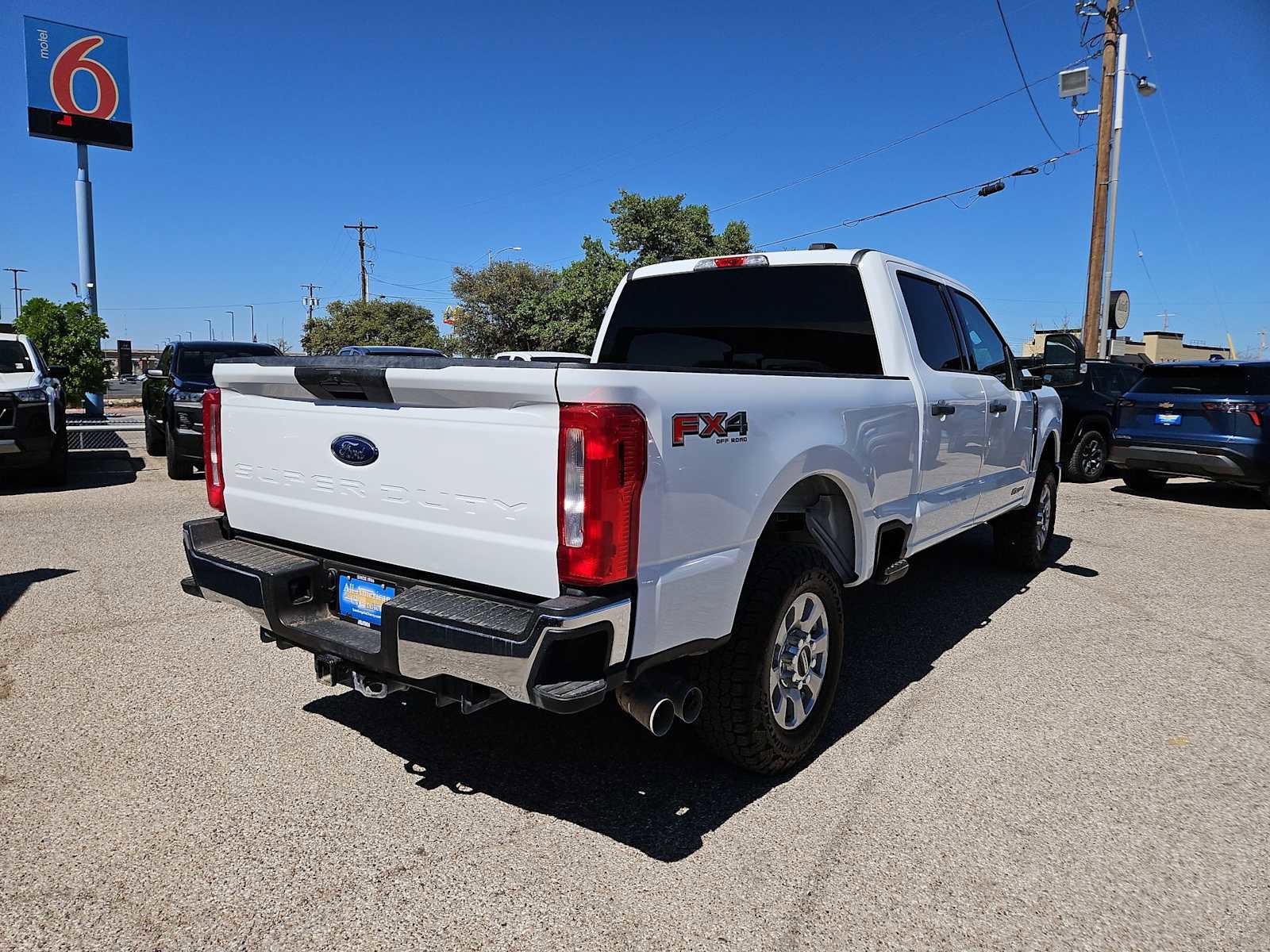 Used 2024 Ford F250 XLT w/ FX4 Off-Road Package image 8