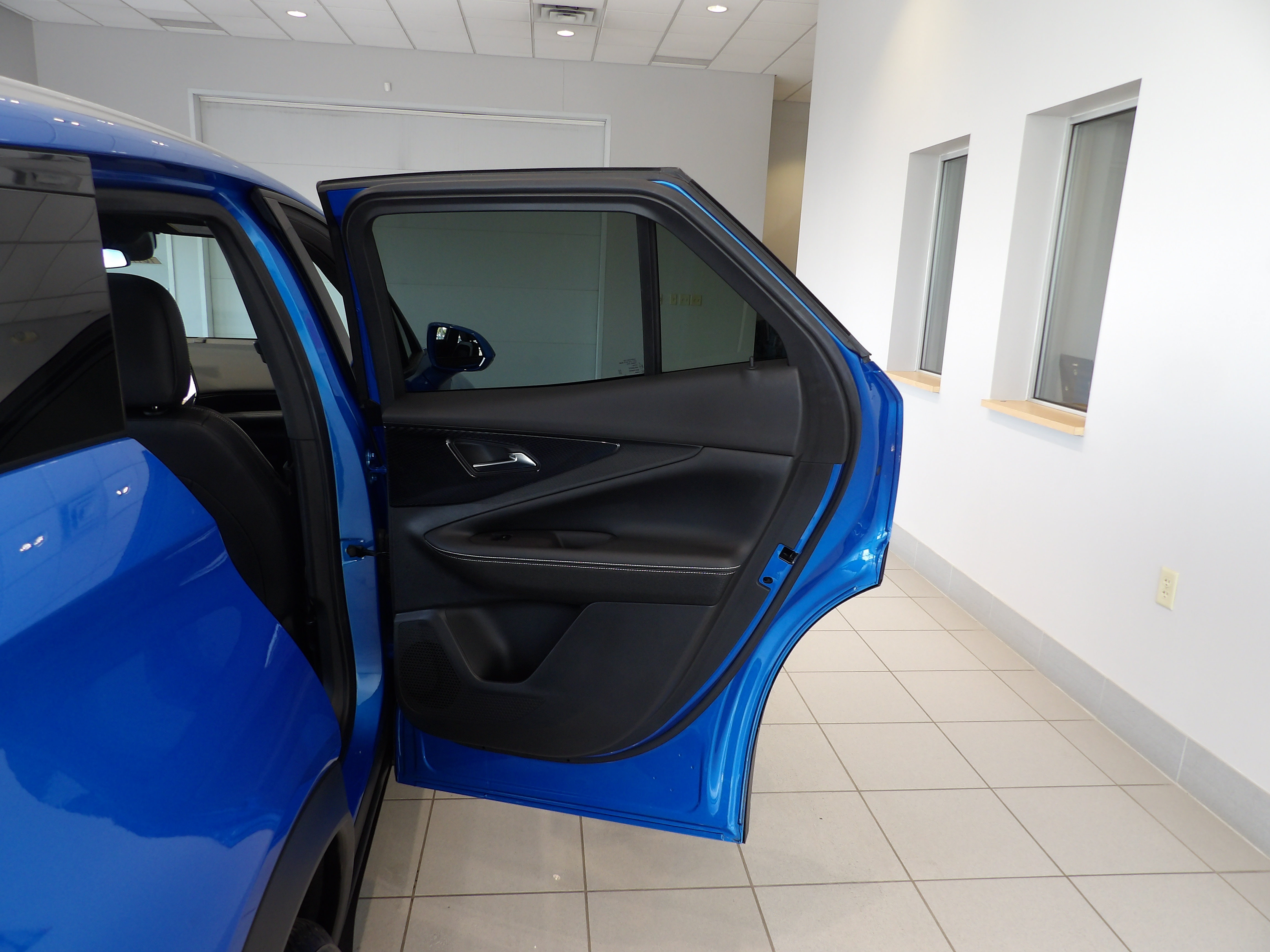 Used 2024 Chevrolet Blazer EV LT AWD/4WD image 22