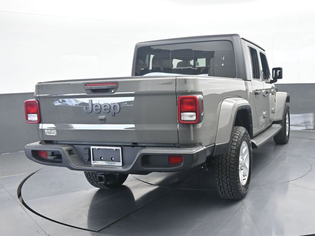 Used 2022 Jeep Gladiator Sport AWD/4WD image 5