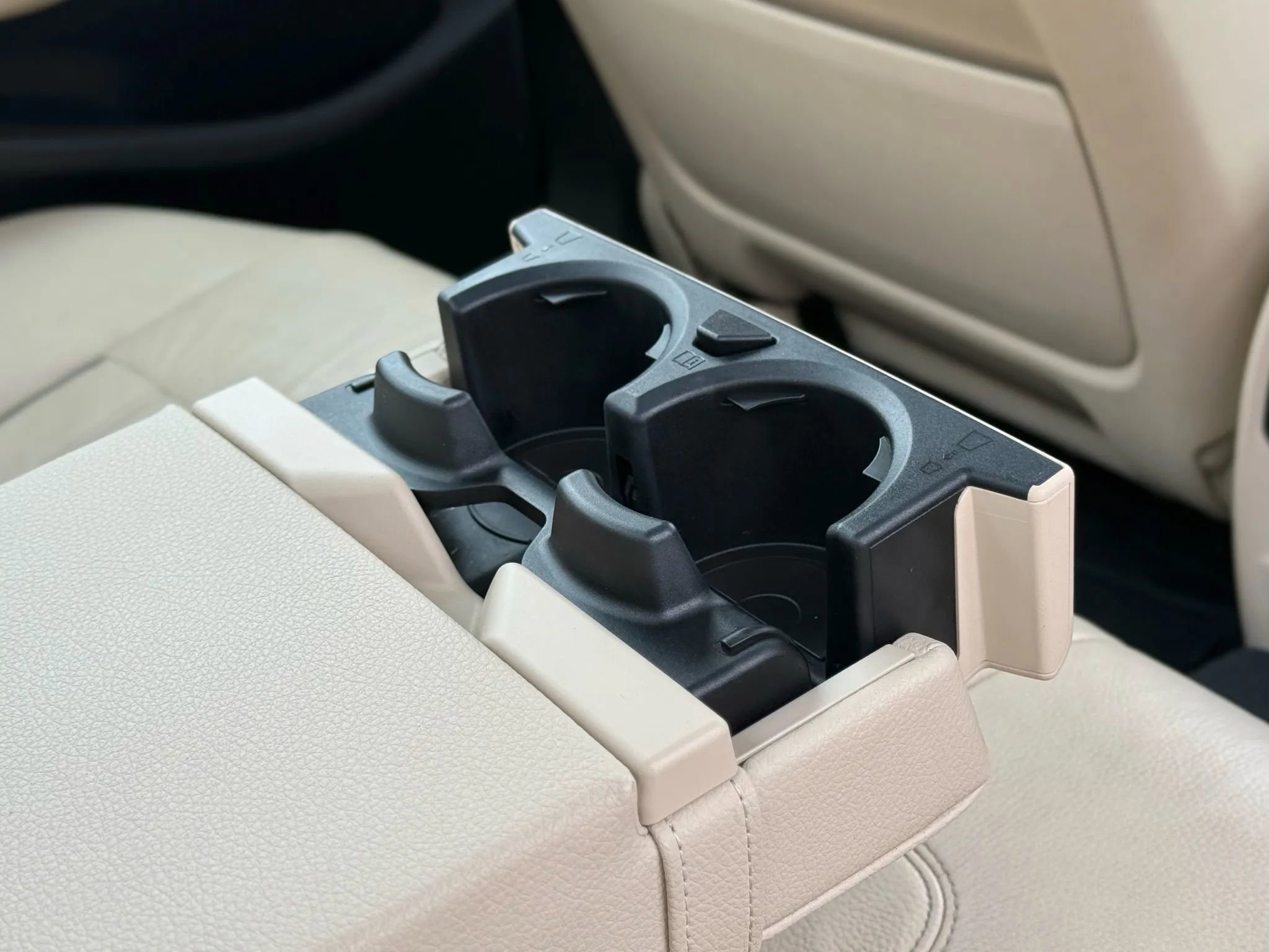 Used 2017 BMW 540i xDrive image 36