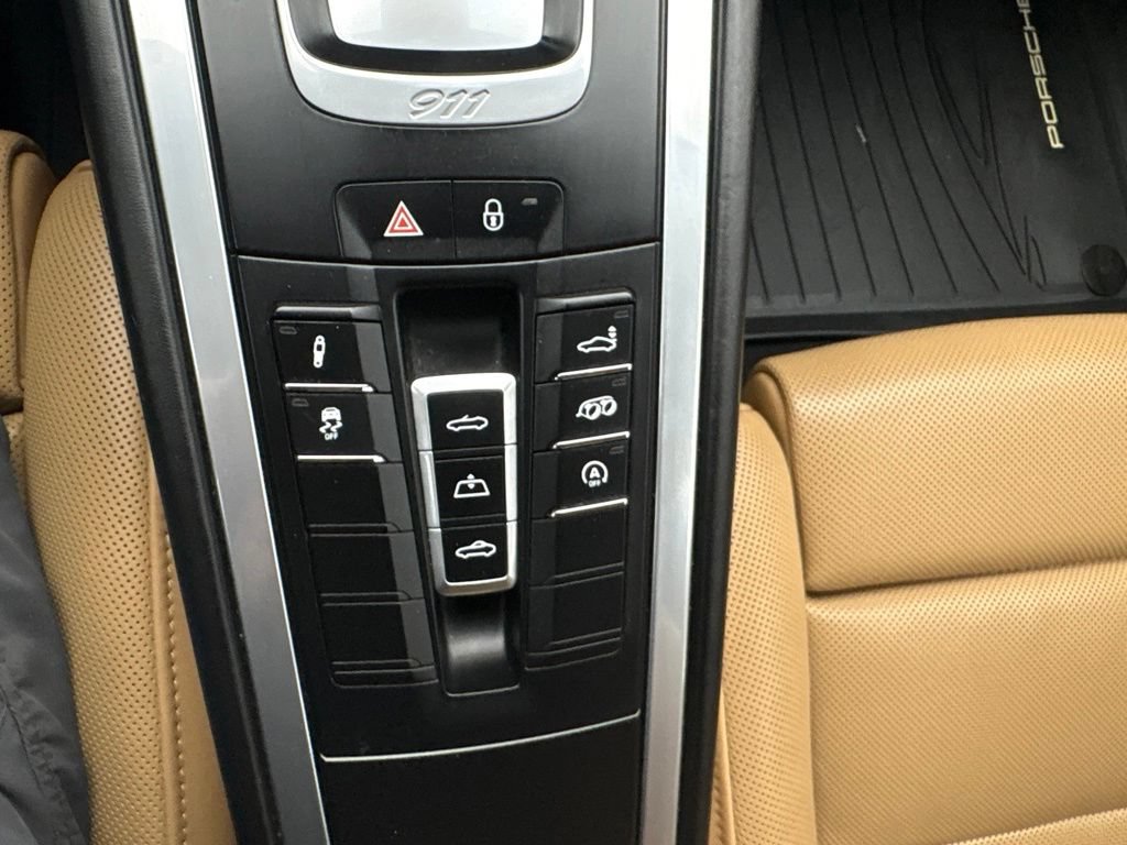 Certified 2017 Porsche 911 Carrera 4S AWD/4WD image 25