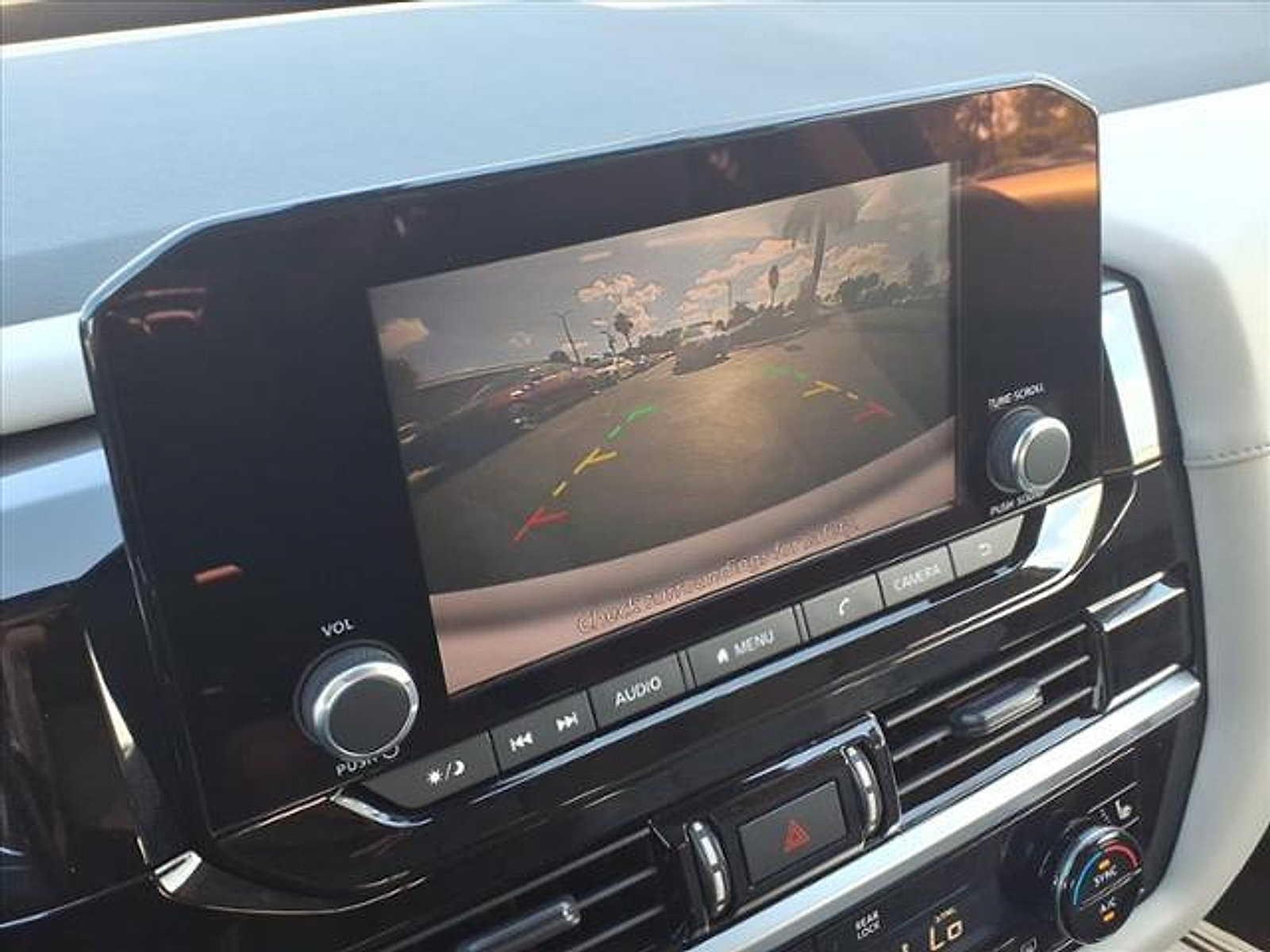 Certified 2022 Nissan Pathfinder SV w/ SV Premium Package image 28