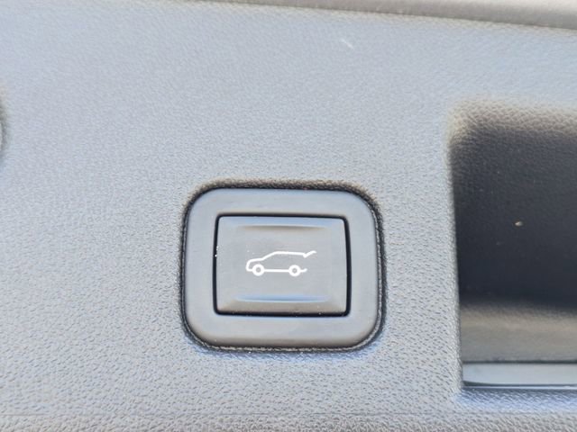 Used 2023 Chevrolet Equinox LT w/ Driver Convenience Package AWD/4WD image 31
