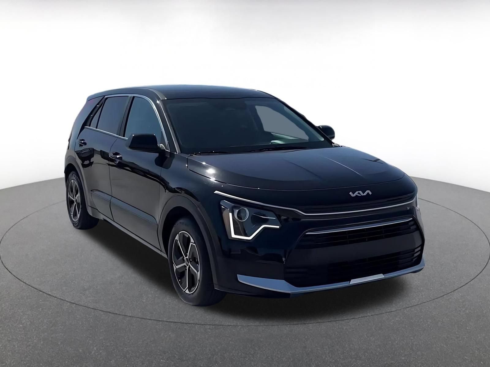 Used 2026 Kia Niro LX FWD image 3