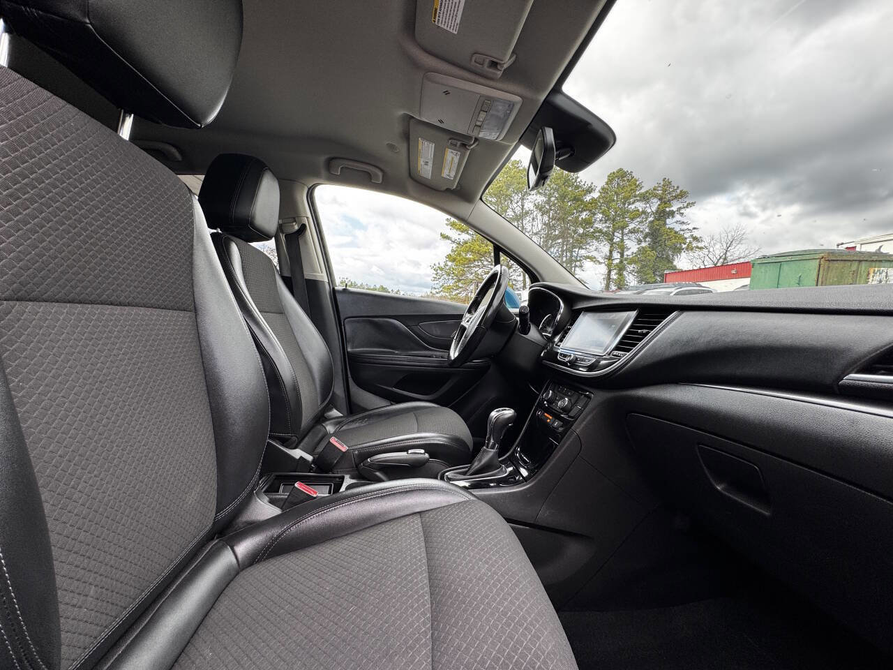 Used 2019 Buick Encore Preferred image 10