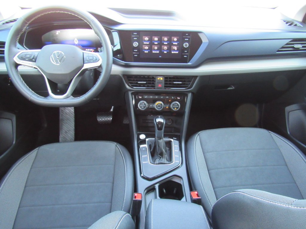 Used 2024 Volkswagen Taos SE FWD image 19