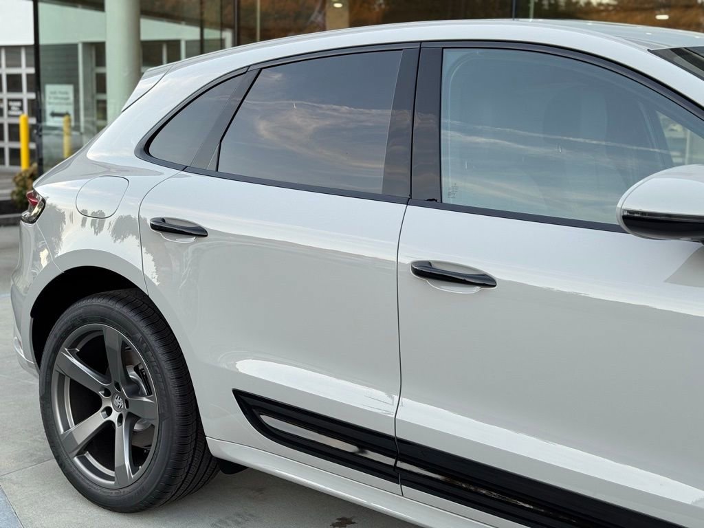 New 2026 Porsche Macan image 43