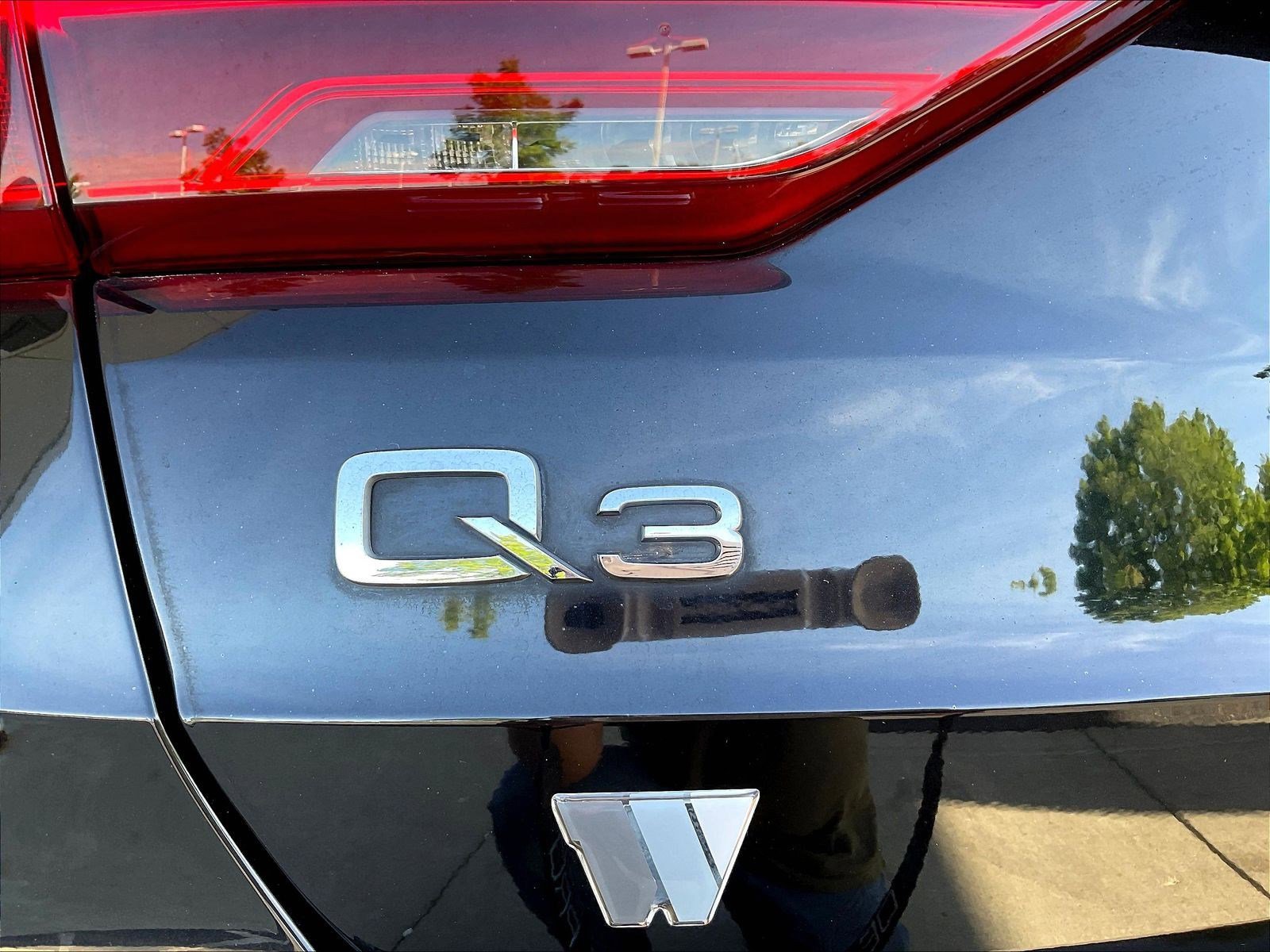 Used 2021 Audi Q3 2.0T Premium w/ Convenience Package AWD/4WD image 22