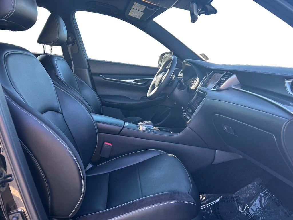 Used 2023 INFINITI QX50 Sport image 16