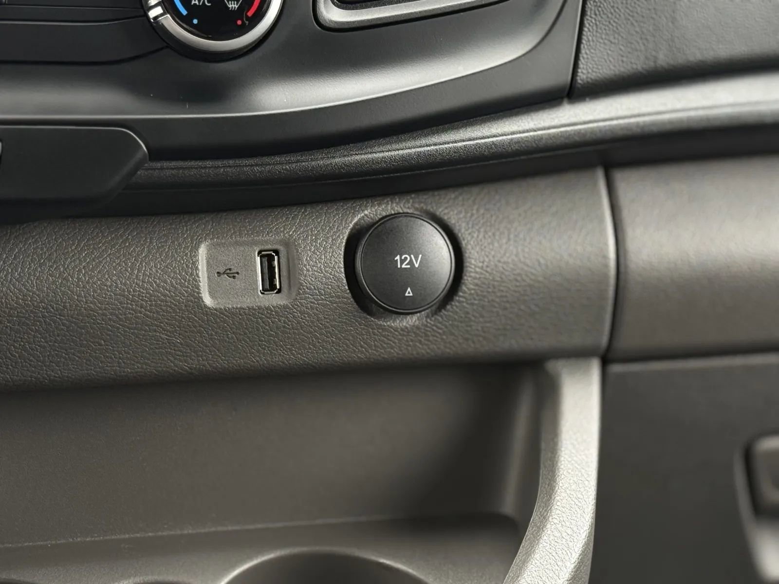 Used 2024 Ford Transit 350 XL image 39