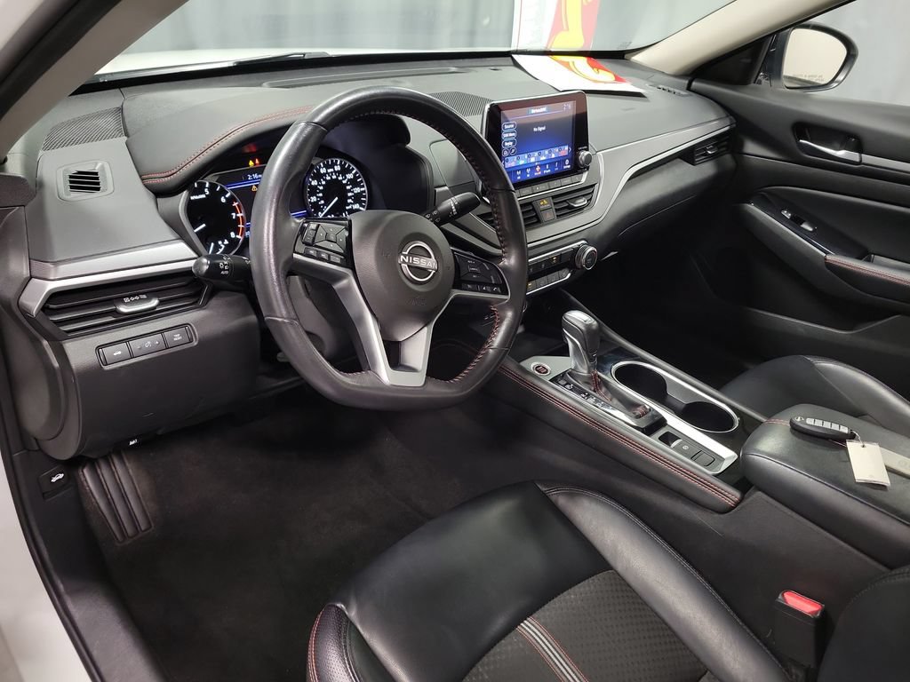 Used 2024 Nissan Altima 2.5 SR AWD/4WD image 13