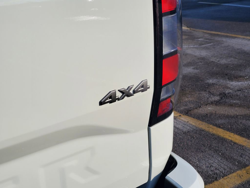 New 2026 Nissan Frontier SV image 7