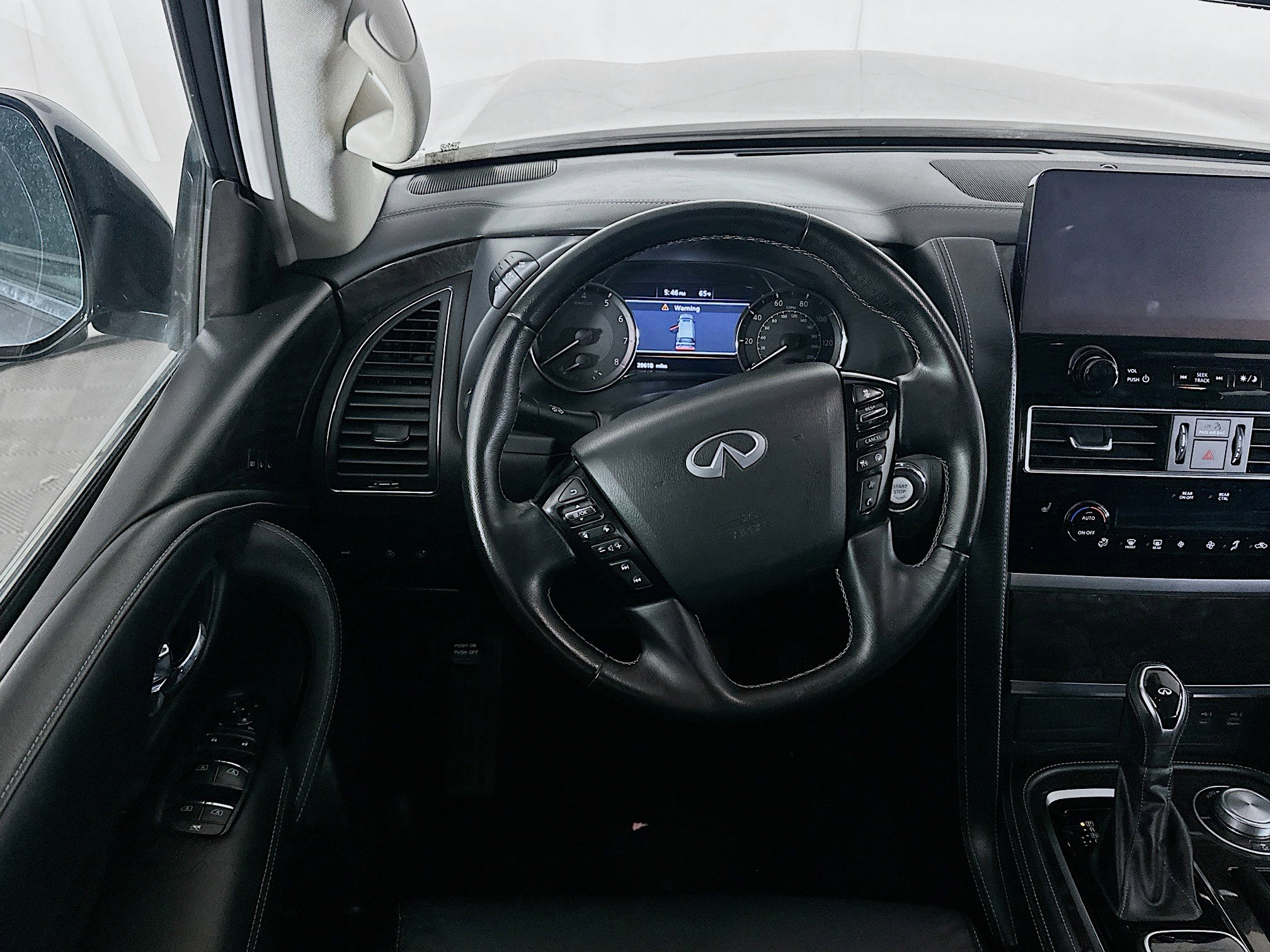 Used 2024 INFINITI QX80 Luxe AWD/4WD image 18