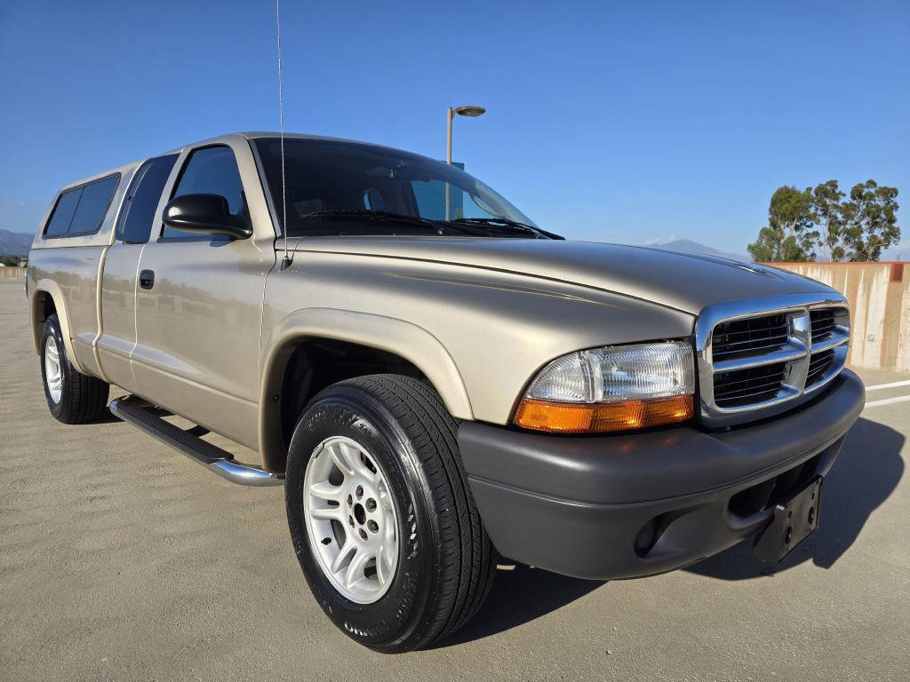 Used 2004 Dodge Dakota SXT w/ Tire & Handling Group image 5