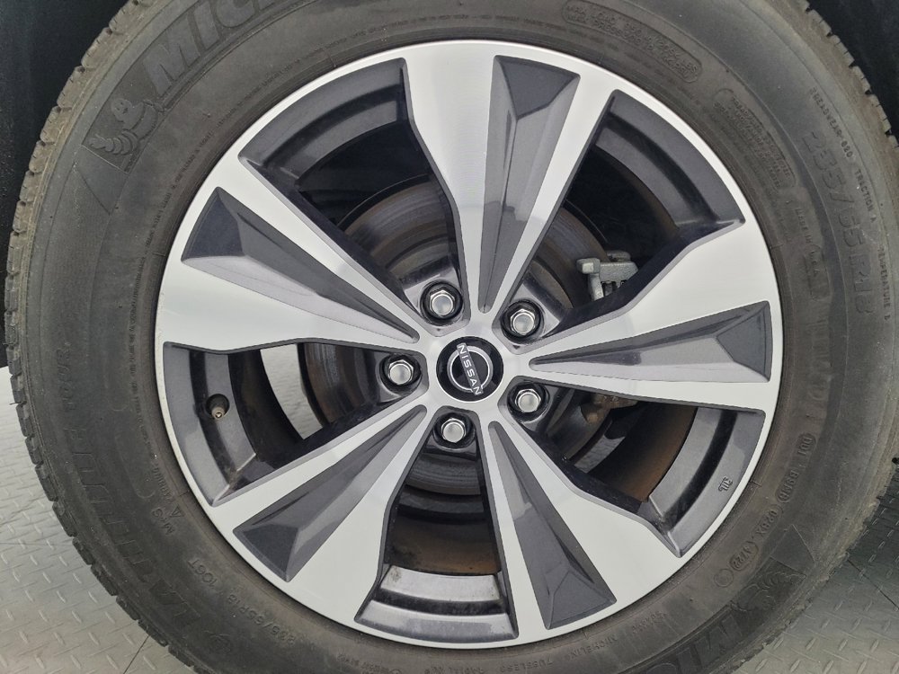 Used 2023 Nissan Murano SV image 31