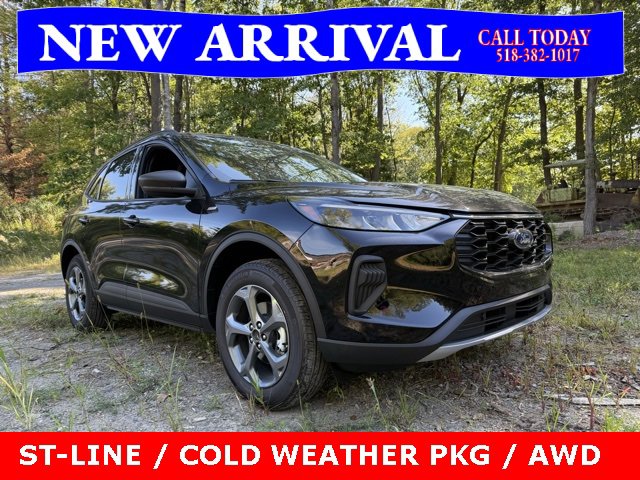 New 2025 Ford Escape ST-Line w/ Cold Weather Package