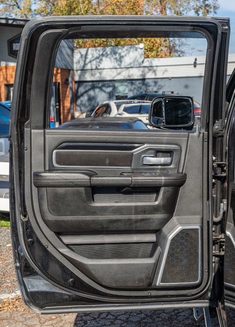 Used 2020 RAM 2500 Laramie w/ Night Edition image 33