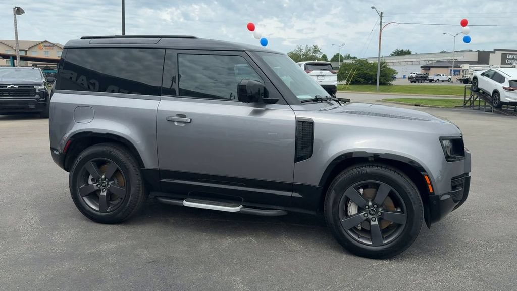 Used 2023 Land Rover Defender 90 X-Dynamic SE AWD/4WD image 8