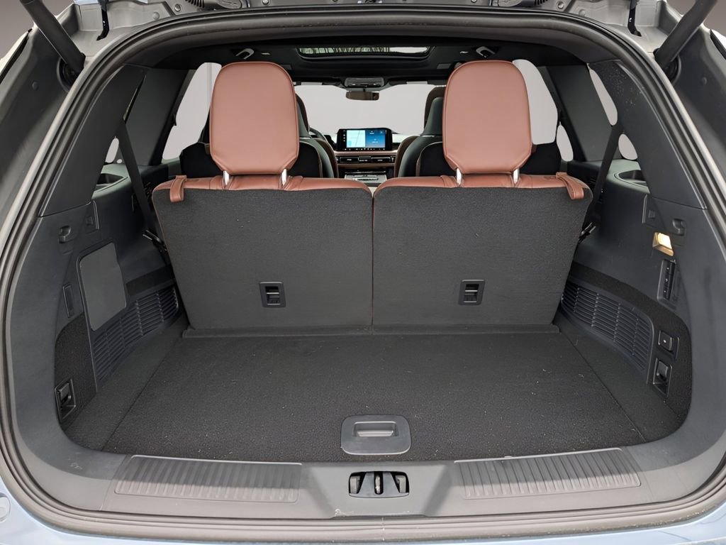 Used 2025 Lincoln Aviator Reserve w/ Luxury Package AWD/4WD image 13