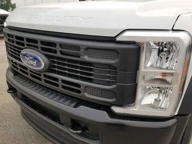 New 2026 Ford F550 4x4 Regular Cab Super Duty image 18