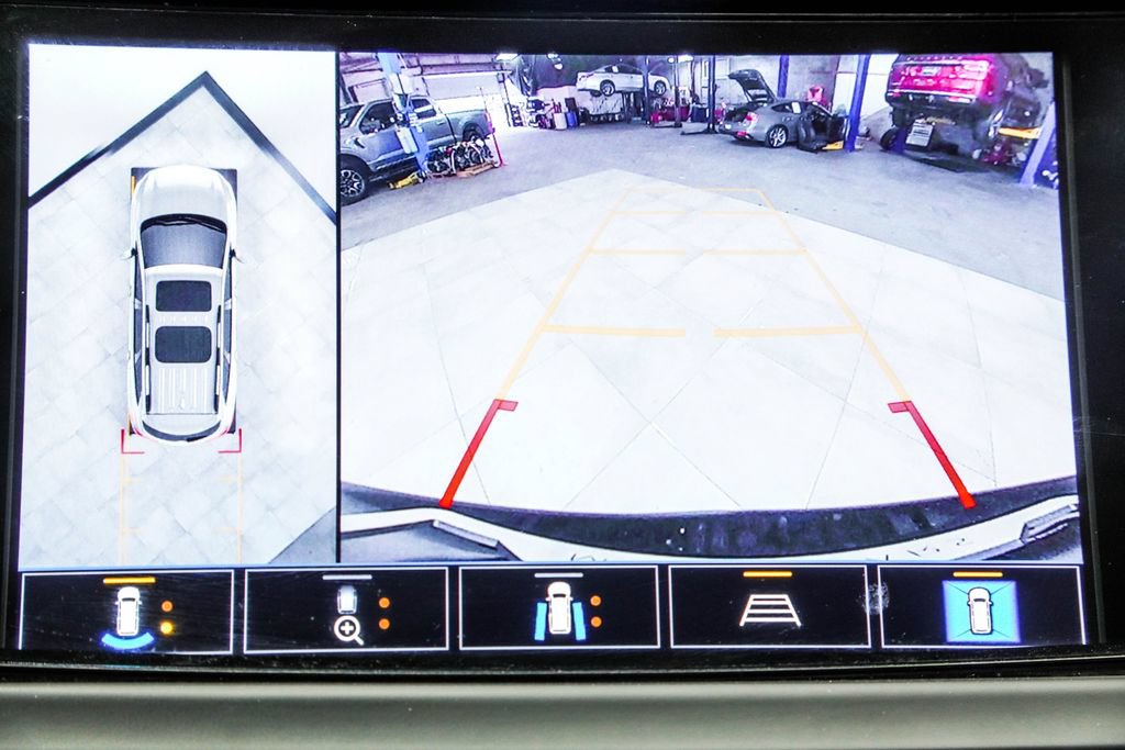 Used 2023 Buick Enclave Avenir w/ Avenir Technology Package AWD/4WD image 35