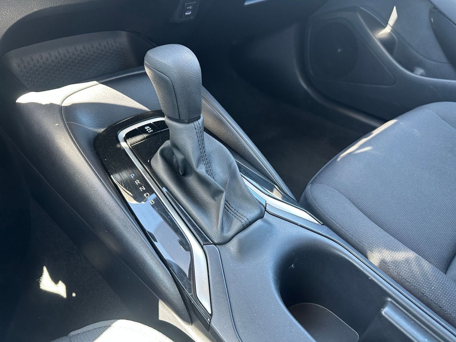 Used 2025 Toyota Corolla LE image 39