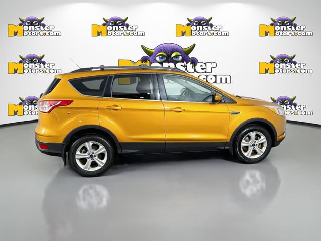 Used 2016 Ford Escape SE w/ Equipment Group 201A AWD/4WD image 4