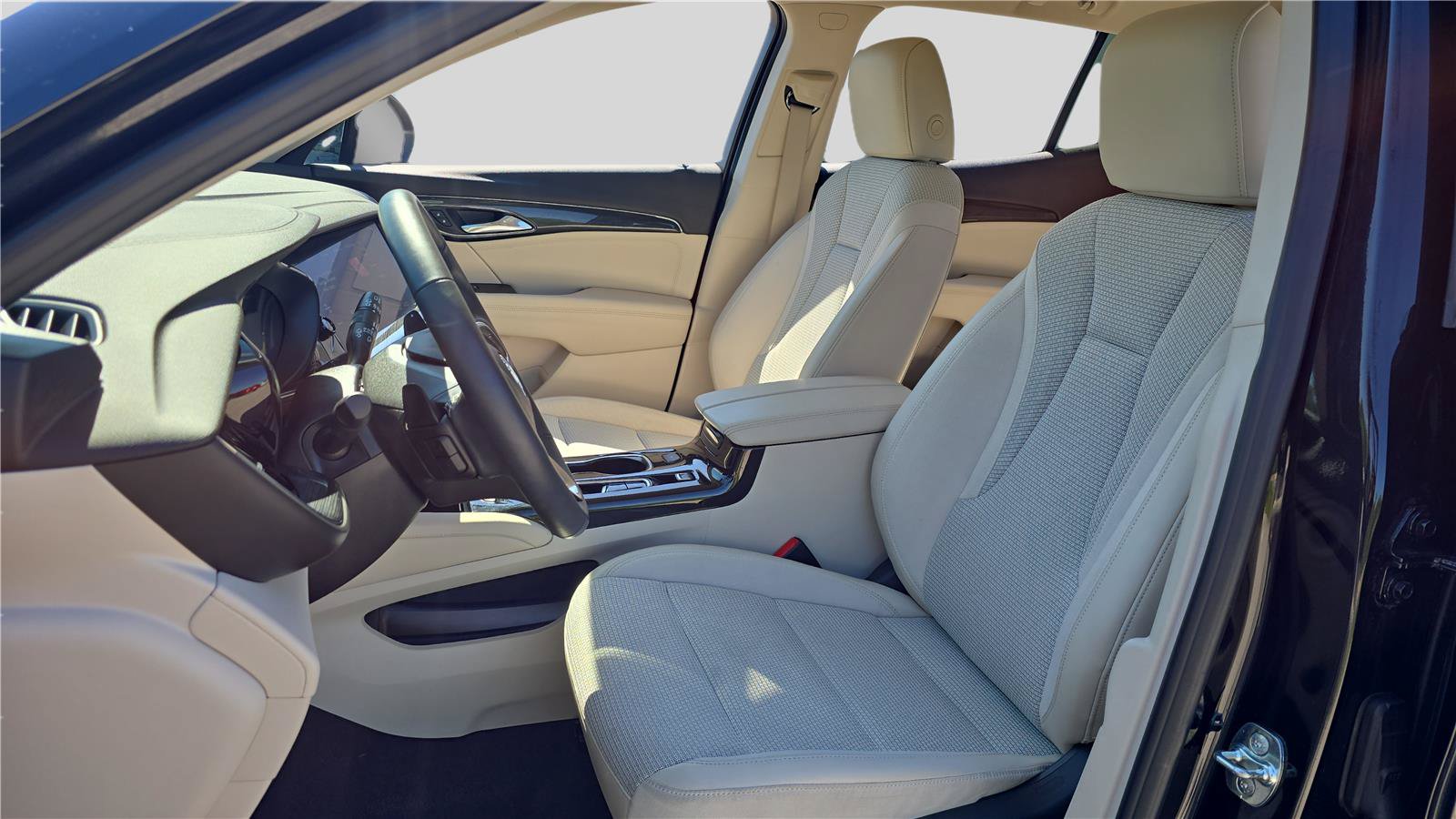 Used 2023 Buick Envision Preferred AWD/4WD image 11