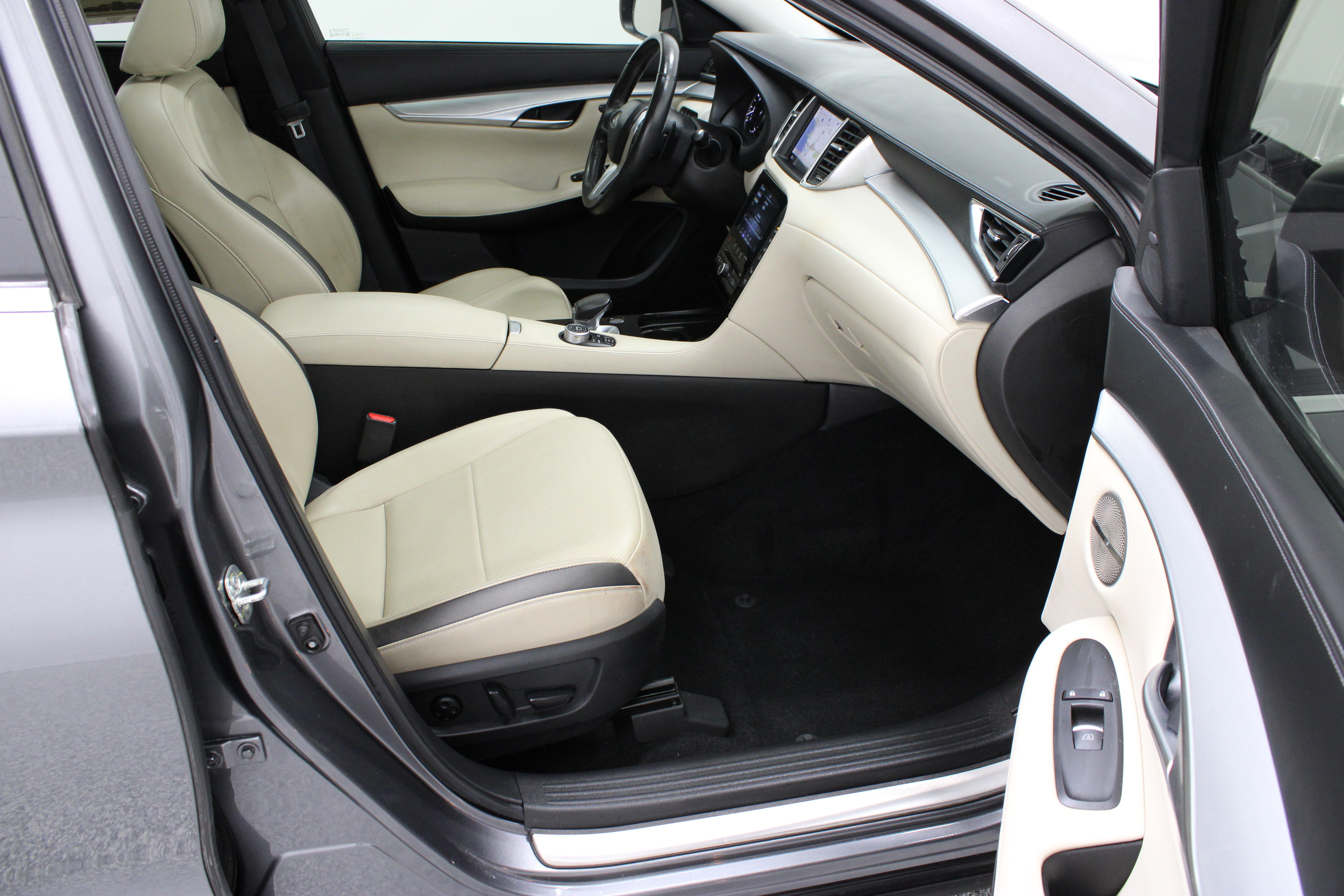 Used 2022 INFINITI QX50 Sensory FWD image 36