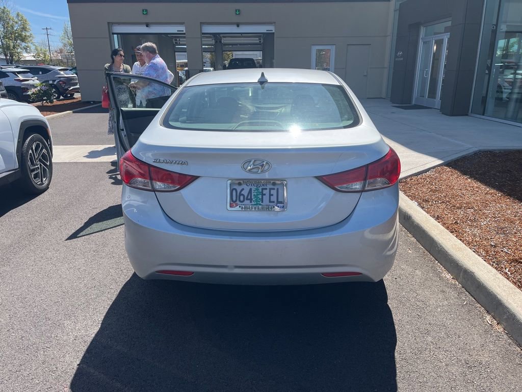 Used 2011 Hyundai Elantra GLS w/ Preferred Equipment Pkg 3 image 3