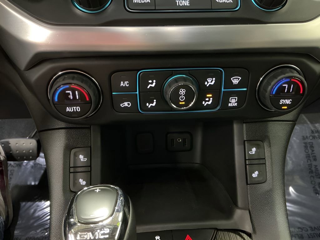 Used 2018 GMC Acadia SLT image 16