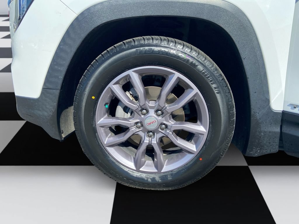 Used 2023 GMC Terrain SLT w/ Infotainment Package II FWD image 14