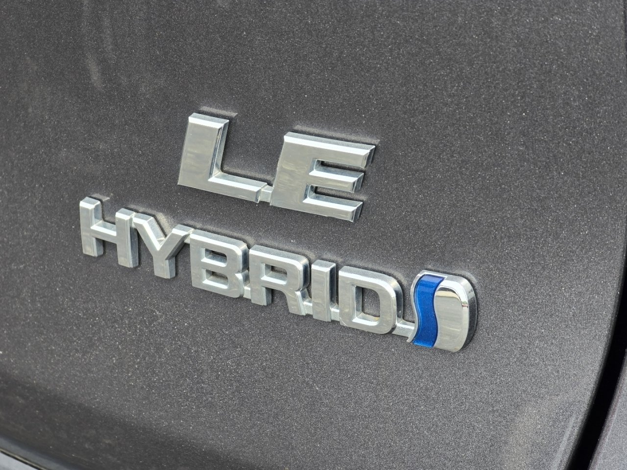 Certified 2022 Toyota RAV4 LE AWD/4WD image 17