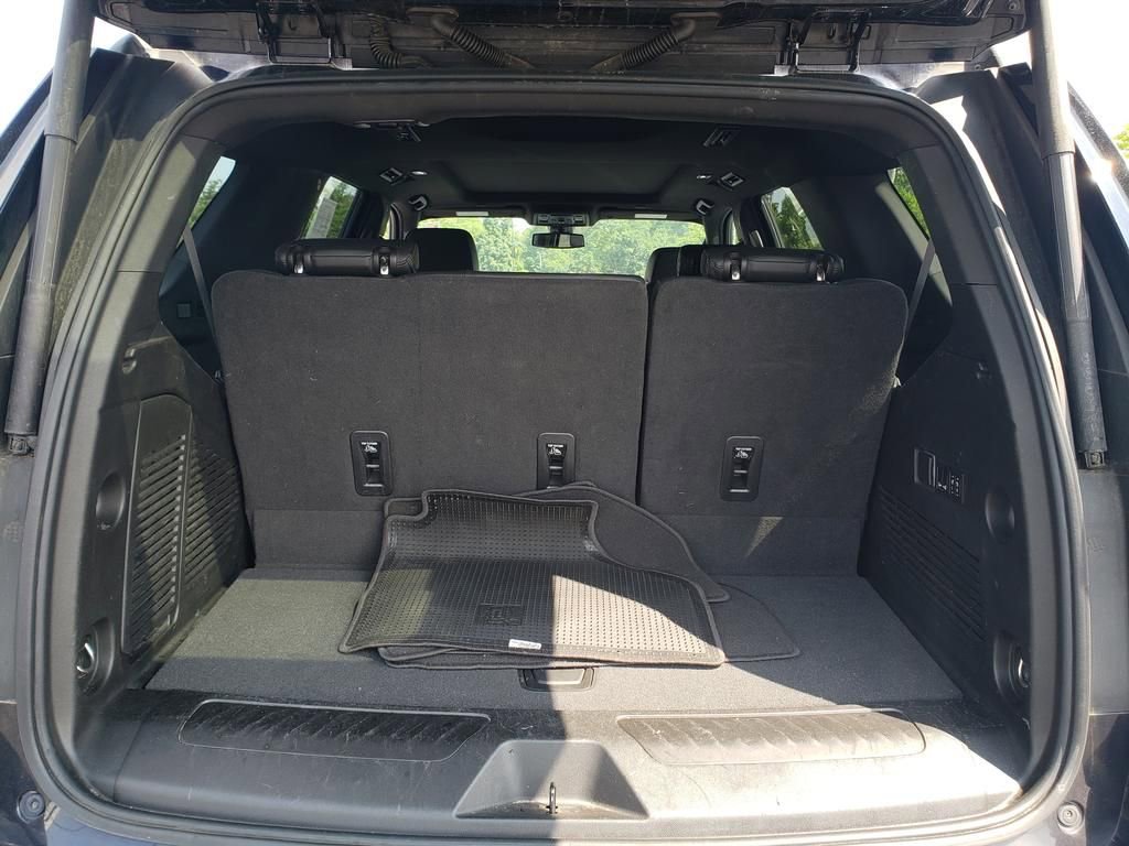 Used 2022 Chevrolet Tahoe LT w/ LT Signature Package image 7