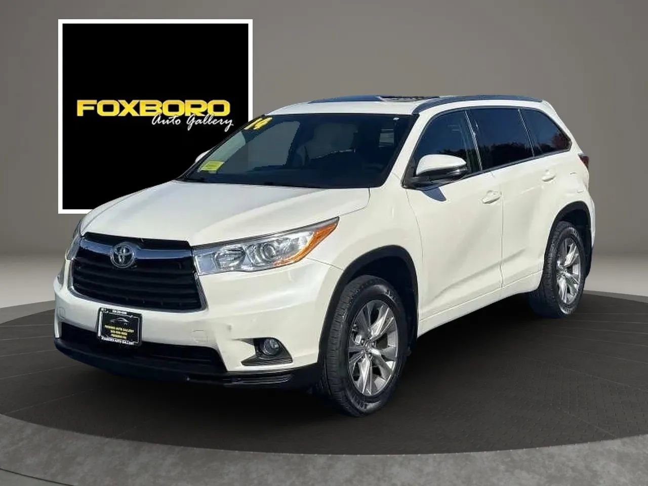 Used 2014 Toyota Highlander XLE AWD/4WD image 1