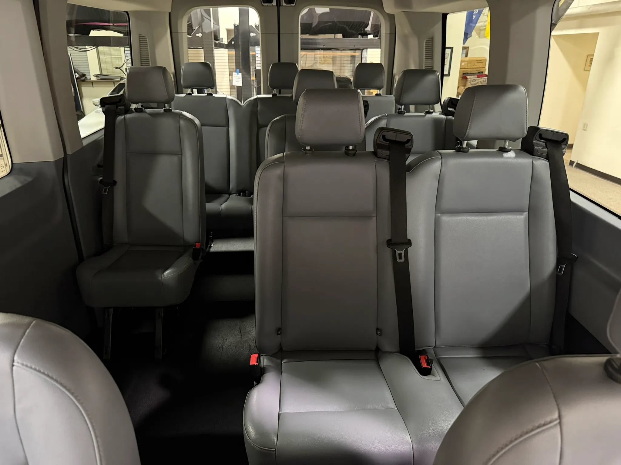 Used 2015 Ford Transit 150 XL RWD image 41