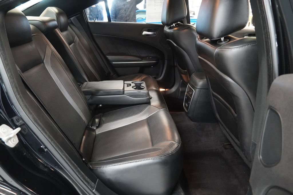 Used 2017 Dodge Charger SXT w/ AWD Plus Group image 32