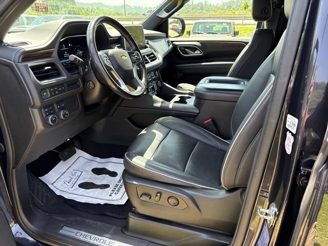Used 2022 Chevrolet Suburban Premier AWD/4WD image 18