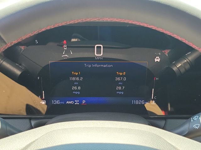 Used 2025 Chevrolet TrailBlazer RS w/ Convenience Package AWD/4WD image 11